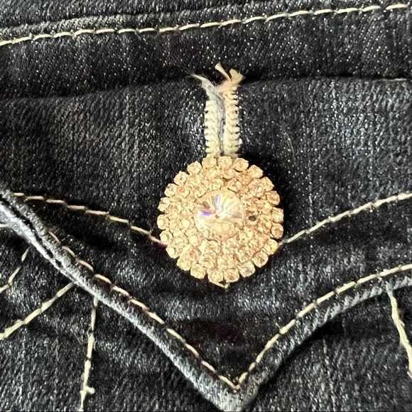 TRUE RELIGION SKINNY Blue Jeans Rhinestone Buttons Sz 26 - Picture 8 of 12